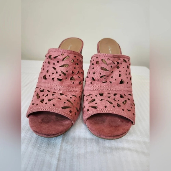 American Eagle Cutout Suede Open Toe Mules Pink Size‎ 7.5 - Picture 2 of 8